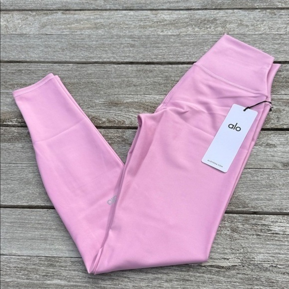 ALO Airlift Legging candy heart pink LEGGING size SMALL NWT 💞